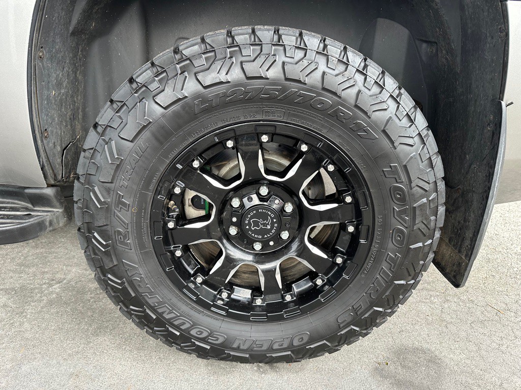 2009 GMC Yukon Image 18