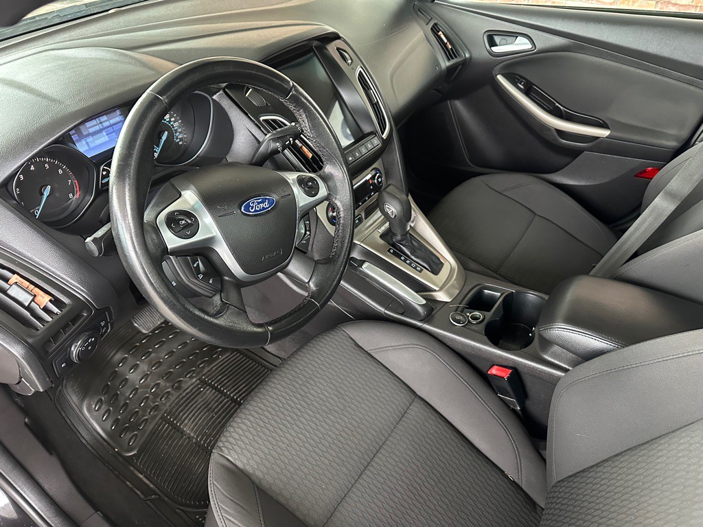 2012 Ford Focus Image 8