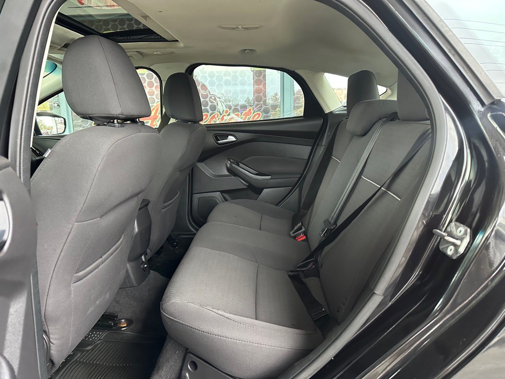 2012 Ford Focus Image 9