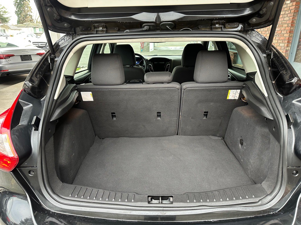 2012 Ford Focus Image 11