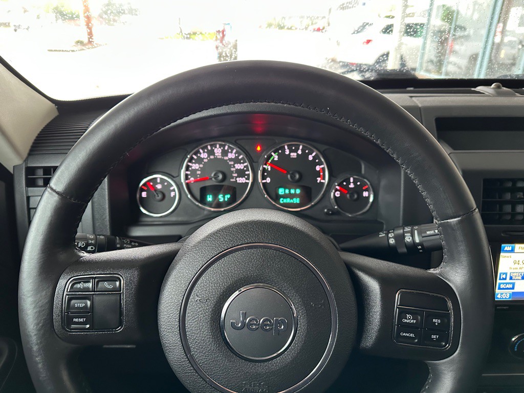 2012 Jeep Liberty Image 16