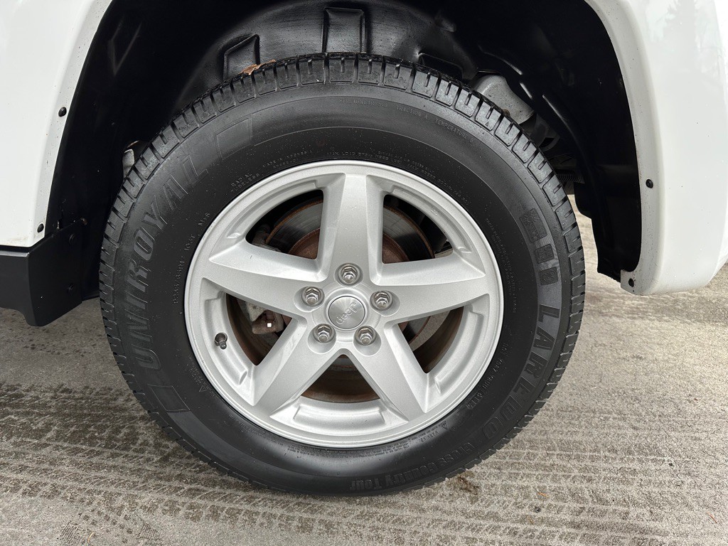 2012 Jeep Liberty Image 18