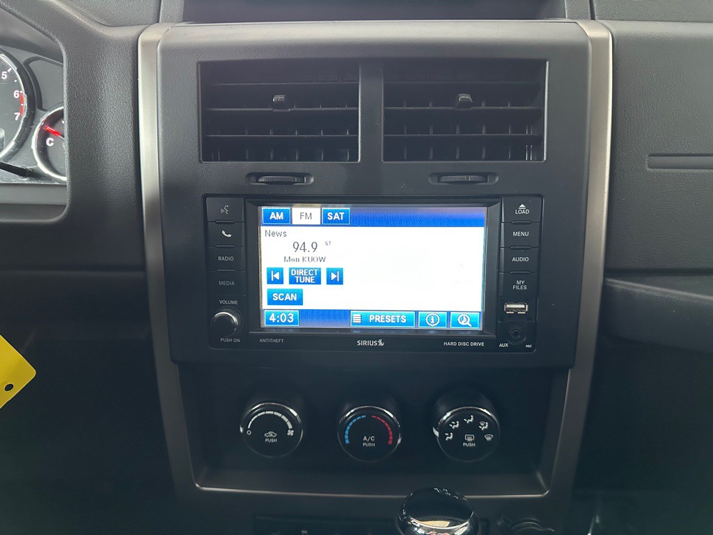 2012 Jeep Liberty Image 14