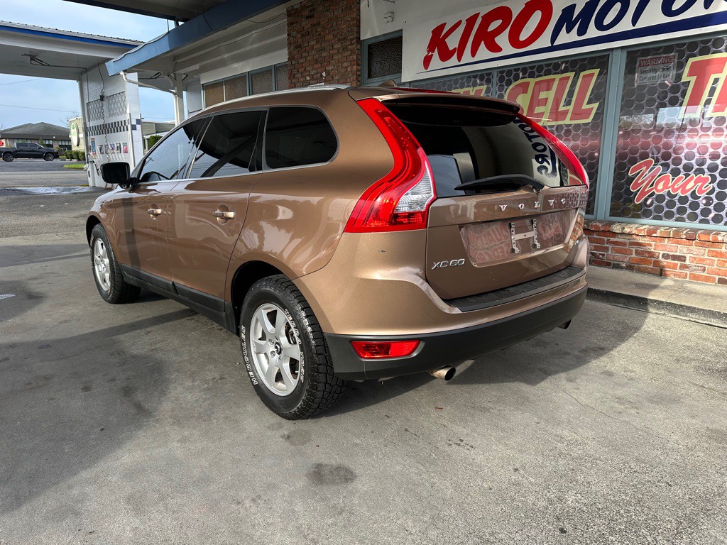 2011 Volvo XC60 Image 4