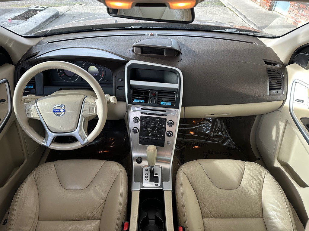 2011 Volvo XC60 Image 11