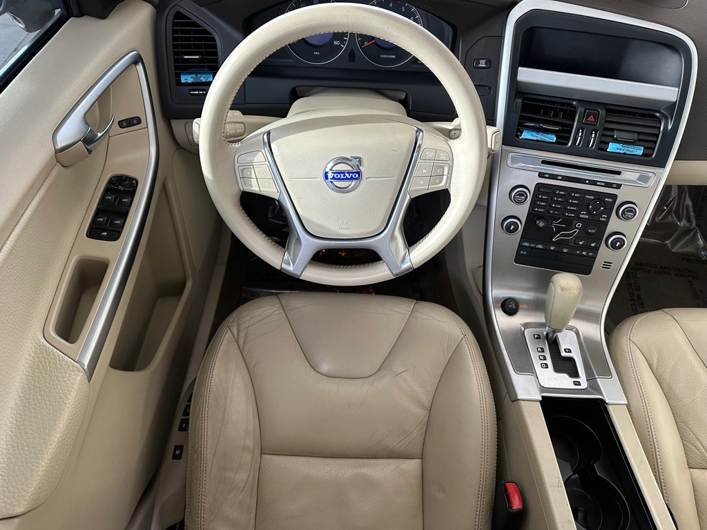 2011 Volvo XC60 Image 12