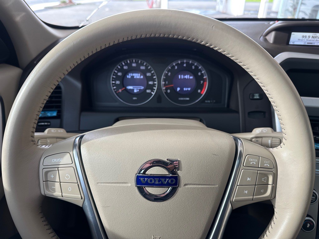 2011 Volvo XC60 Image 16