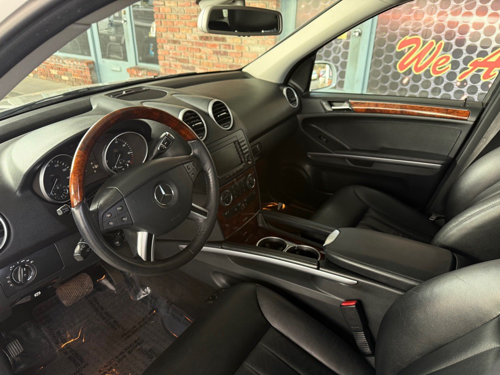 2006 Mercedes-Benz M-Class Image 8