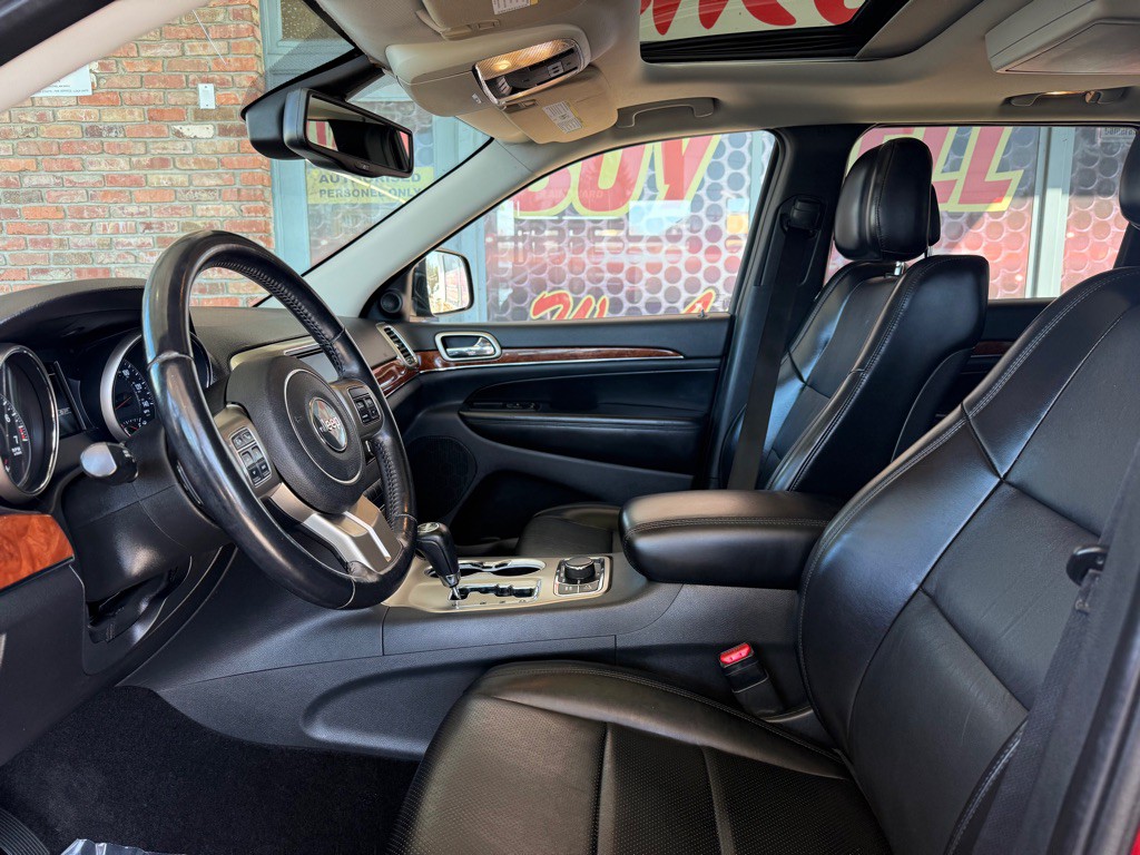 2011 Jeep Grand Cherokee Image 8