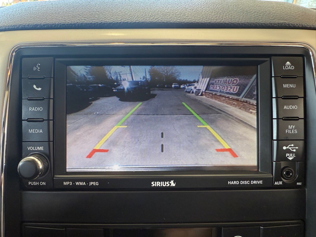 2011 Jeep Grand Cherokee Image 13