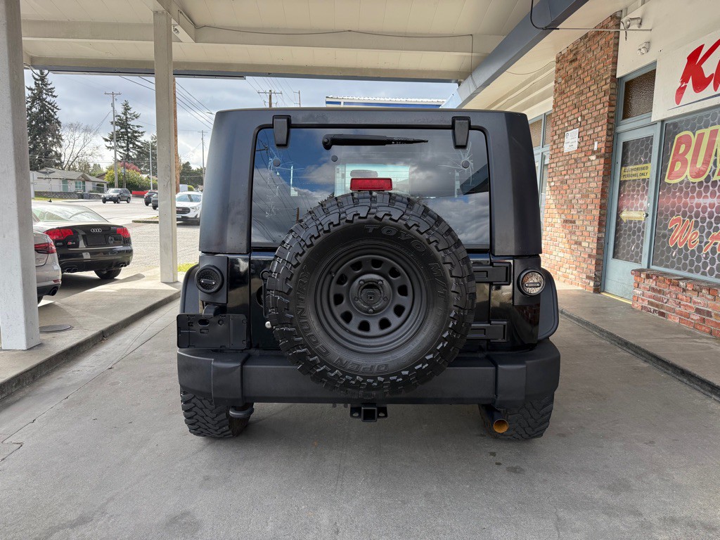 2010 Jeep Wrangler Image 5