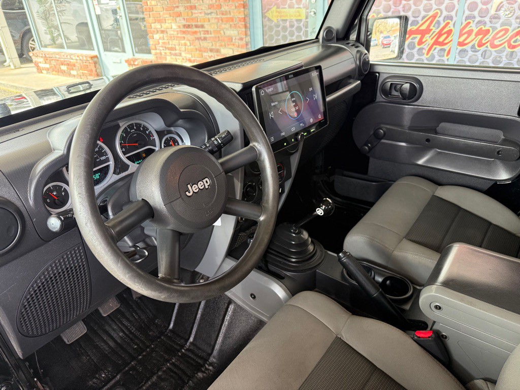 2010 Jeep Wrangler Image 9