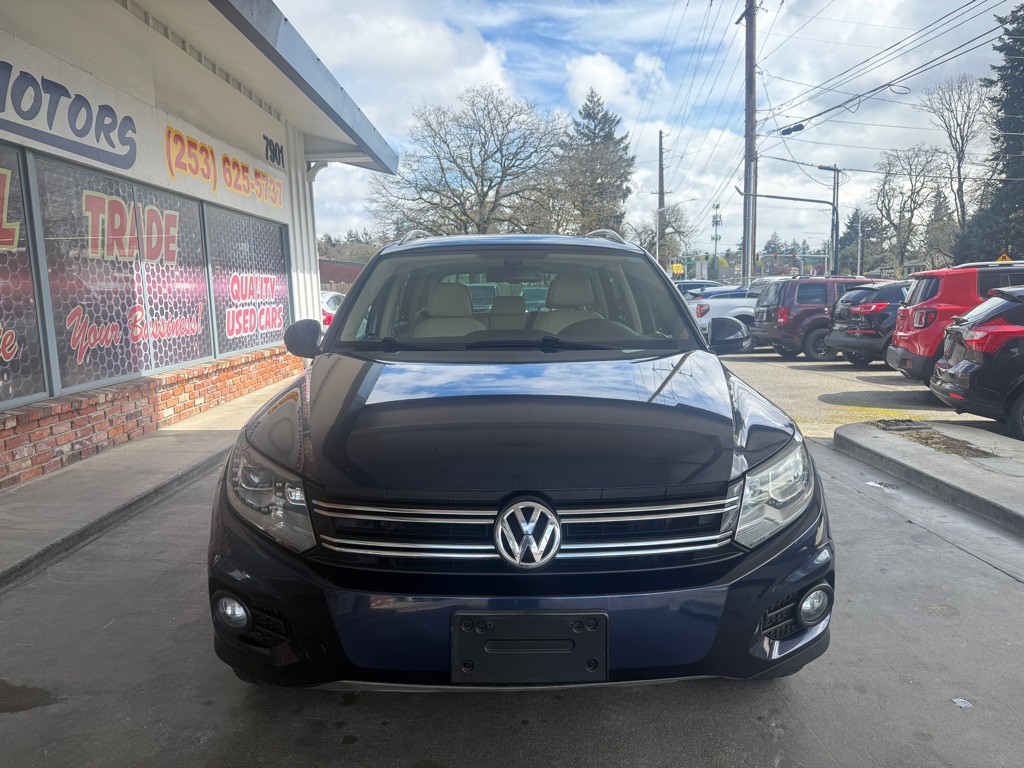 2012 Volkswagen Tiguan Image 2