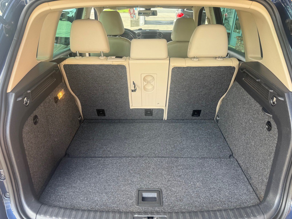 2012 Volkswagen Tiguan Image 8