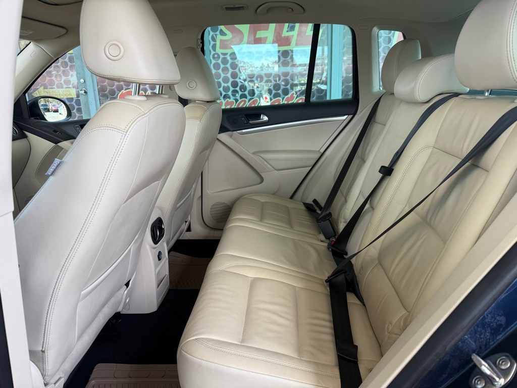 2012 Volkswagen Tiguan Image 10