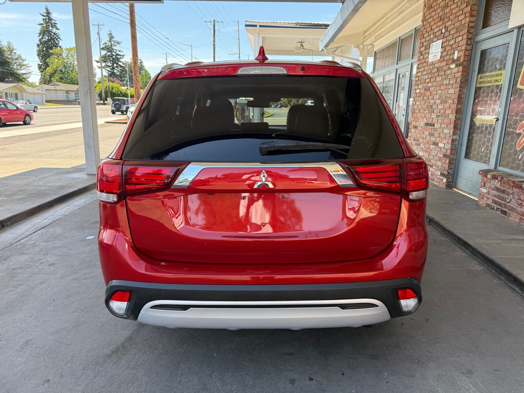 2019 Mitsubishi Outlander Image 5
