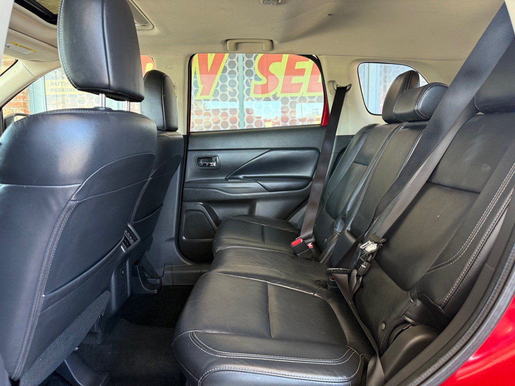 2019 Mitsubishi Outlander Image 10