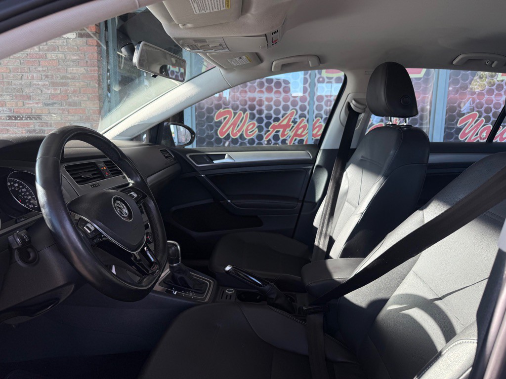 2015 Volkswagen Golf Image 20