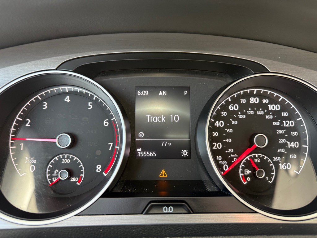 2015 Volkswagen Golf Image 24