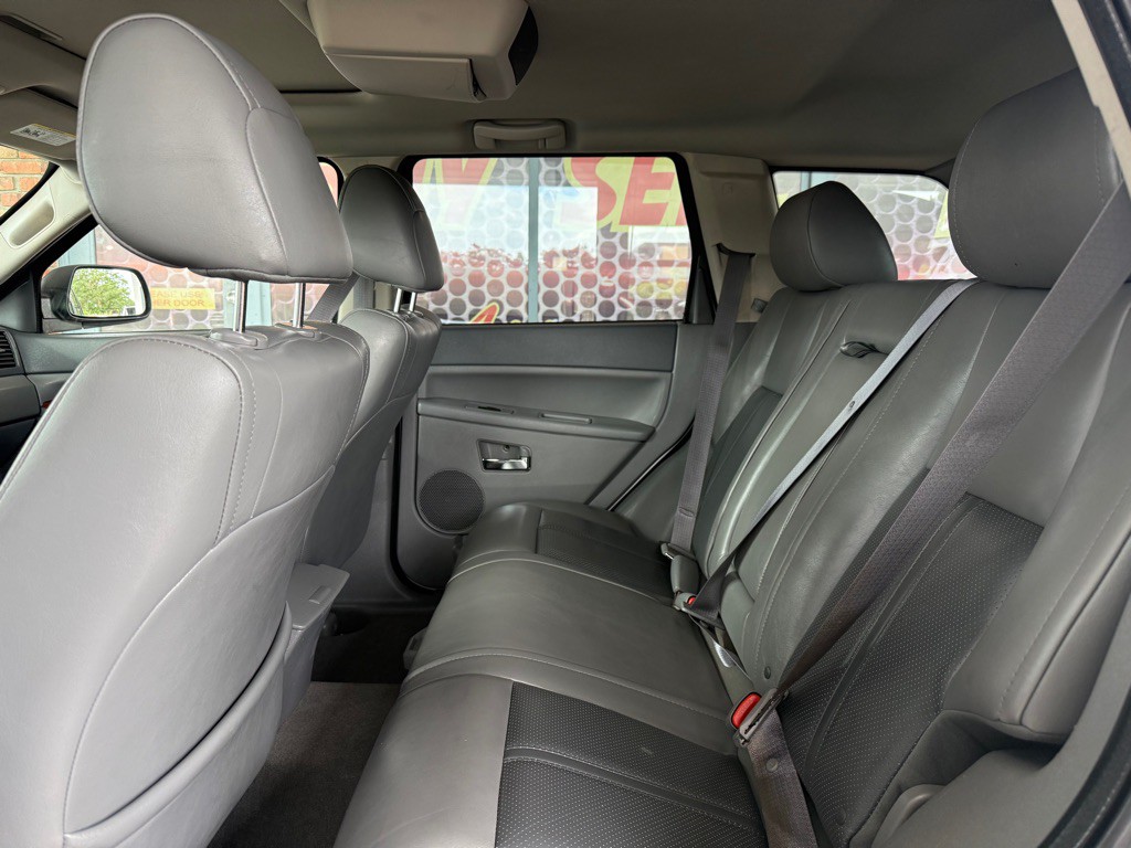 2005 Jeep Grand Cherokee Image 10