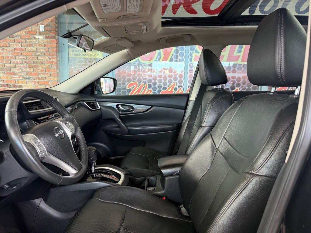 2016 Nissan Rogue Image 8