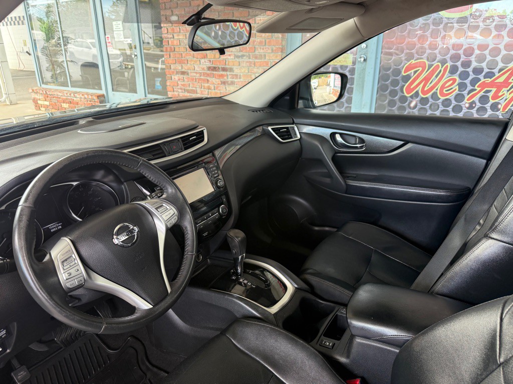 2016 Nissan Rogue Image 9