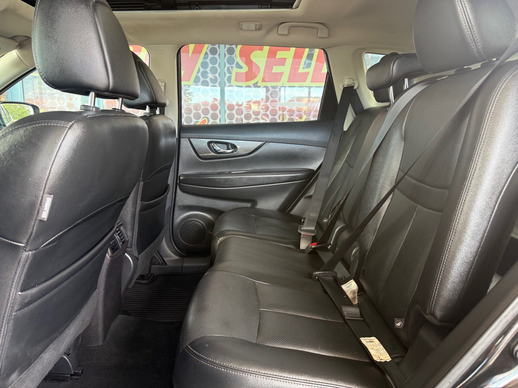 2016 Nissan Rogue Image 10