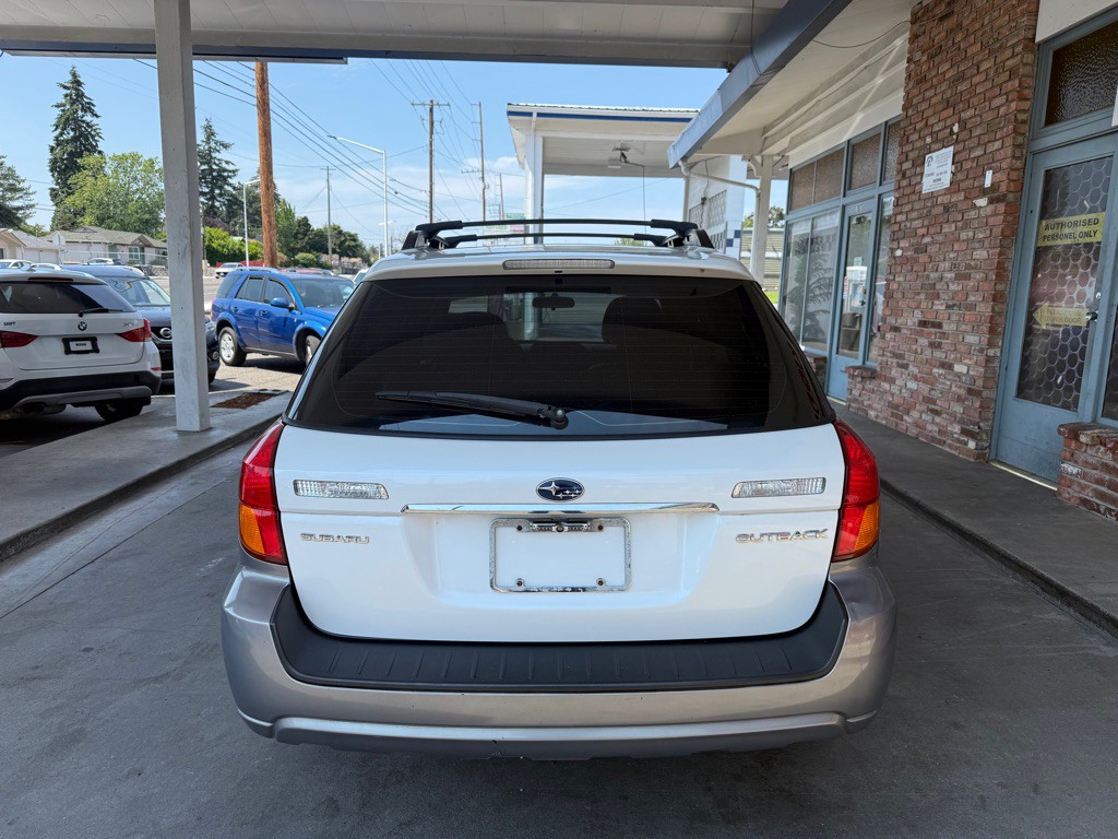 2005 Subaru Legacy Image 5