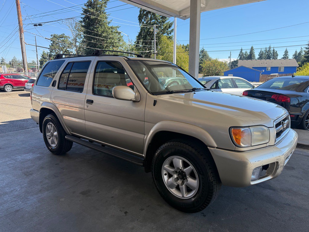 2000 Nissan Pathfinder Image 3