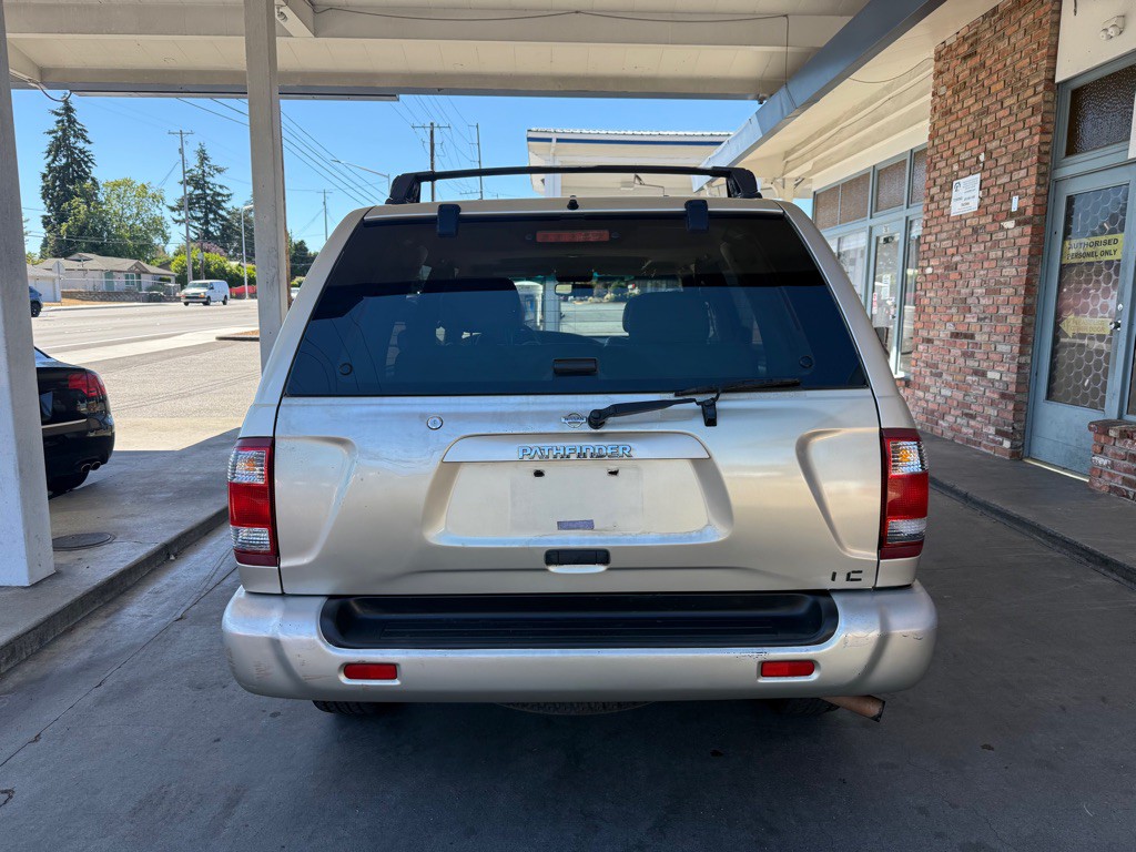 2000 Nissan Pathfinder Image 5
