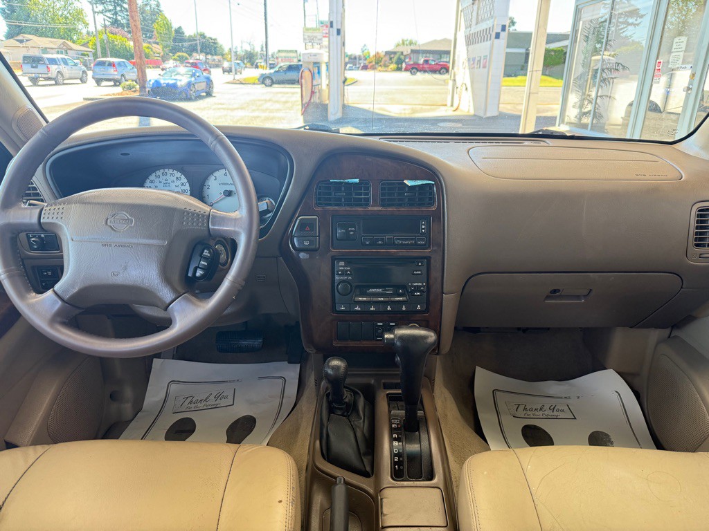 2000 Nissan Pathfinder Image 11