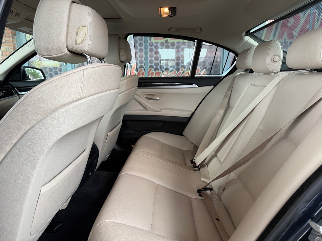 2012 BMW 5 Series Image 10