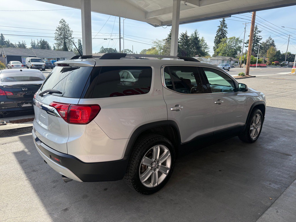 2018 GMC Acadia Image 4