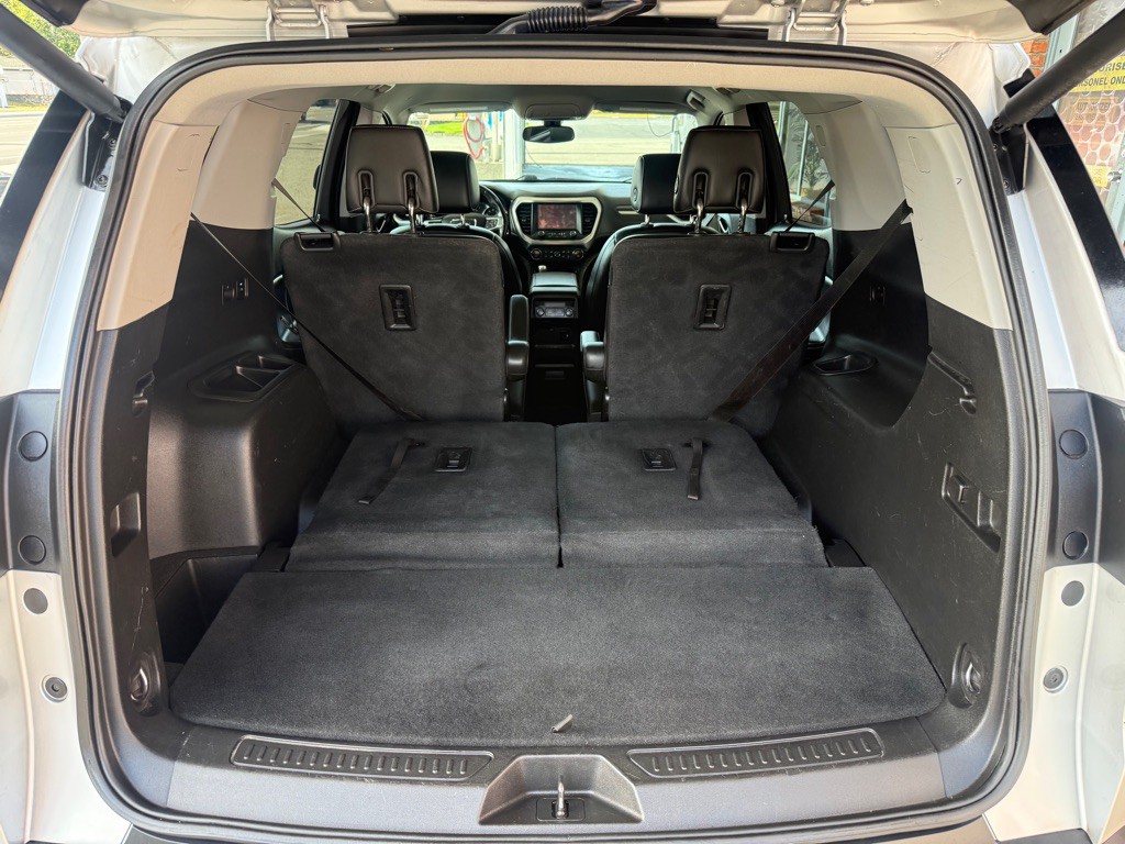 2018 GMC Acadia Image 8