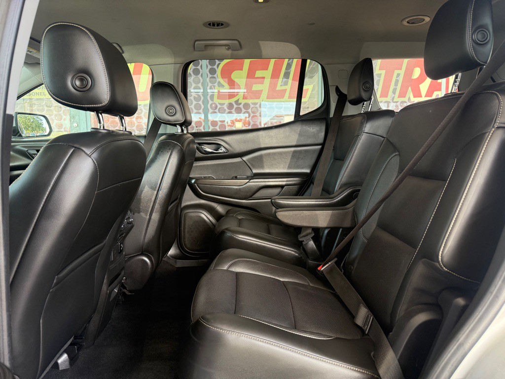 2018 GMC Acadia Image 11