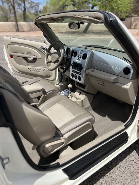 2008 Chrysler PT Cruiser Image 12