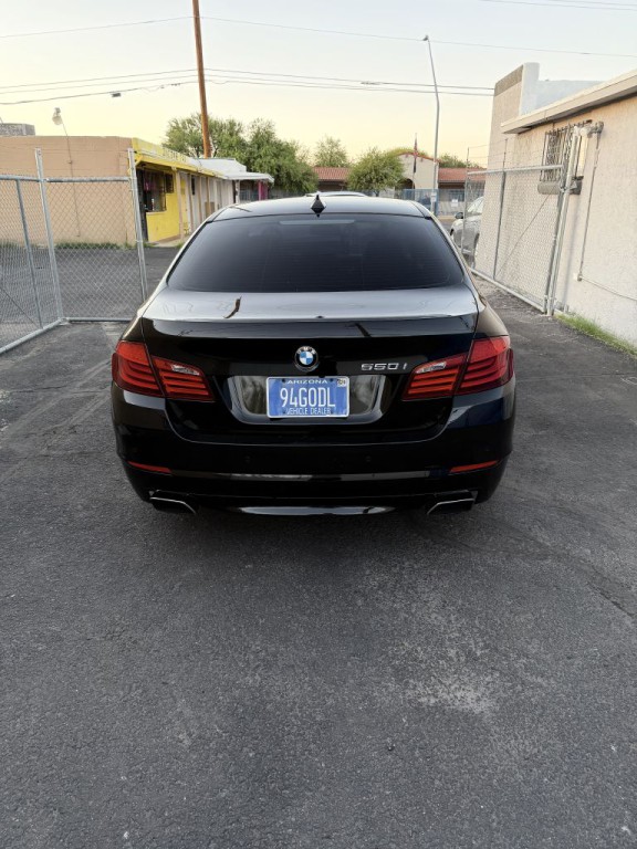 2011 BMW 5 Series Image 4