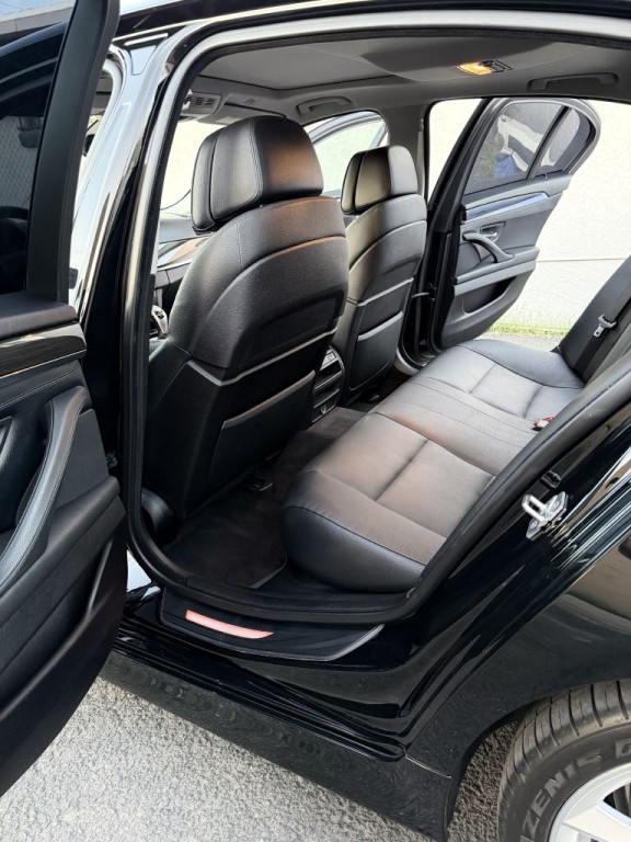 2011 BMW 5 Series Image 10