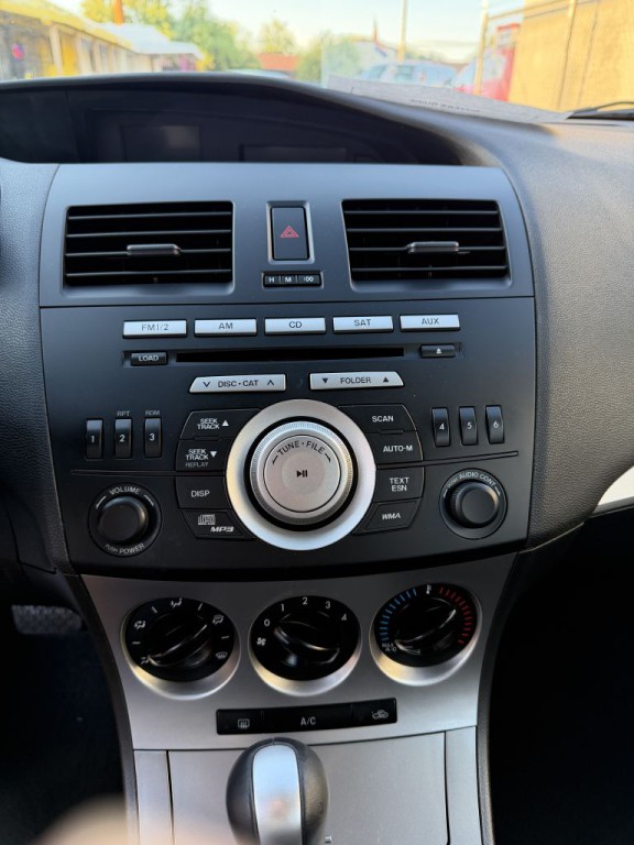 2010 Mazda Mazda3 Image 12