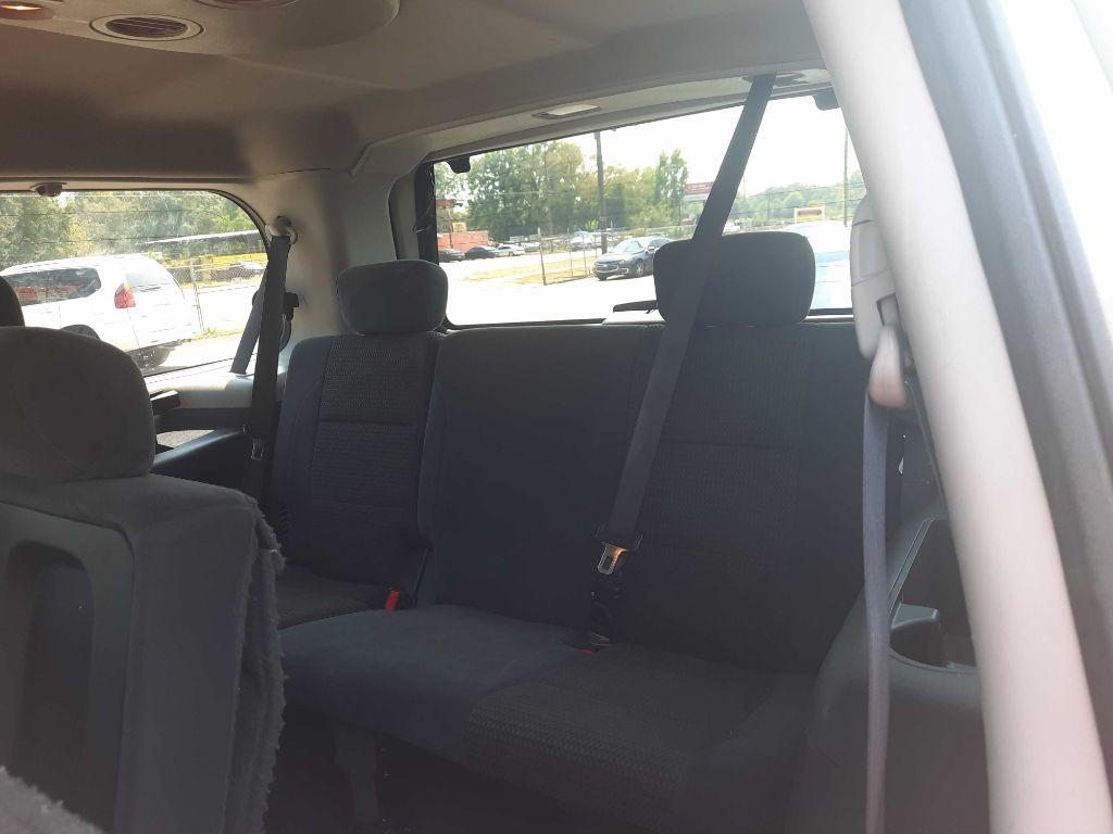 2015 Nissan Armada Image 11
