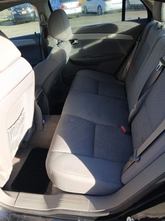 2011 Chevrolet Malibu Image 6