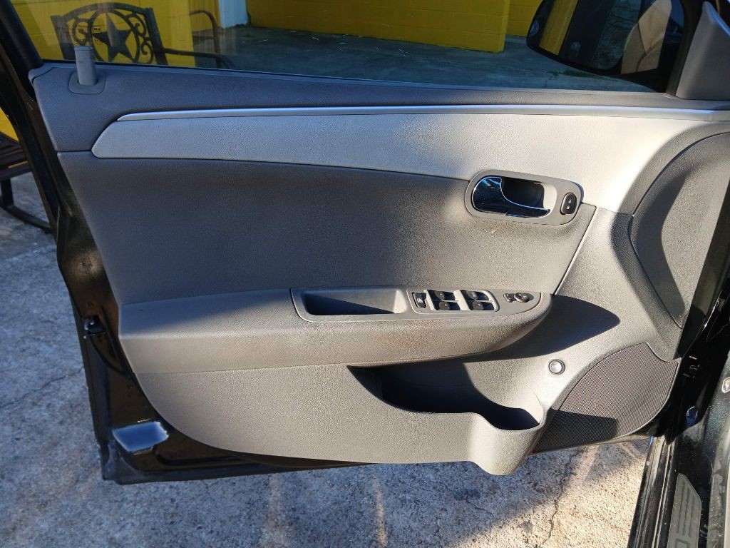 2011 Chevrolet Malibu Image 9