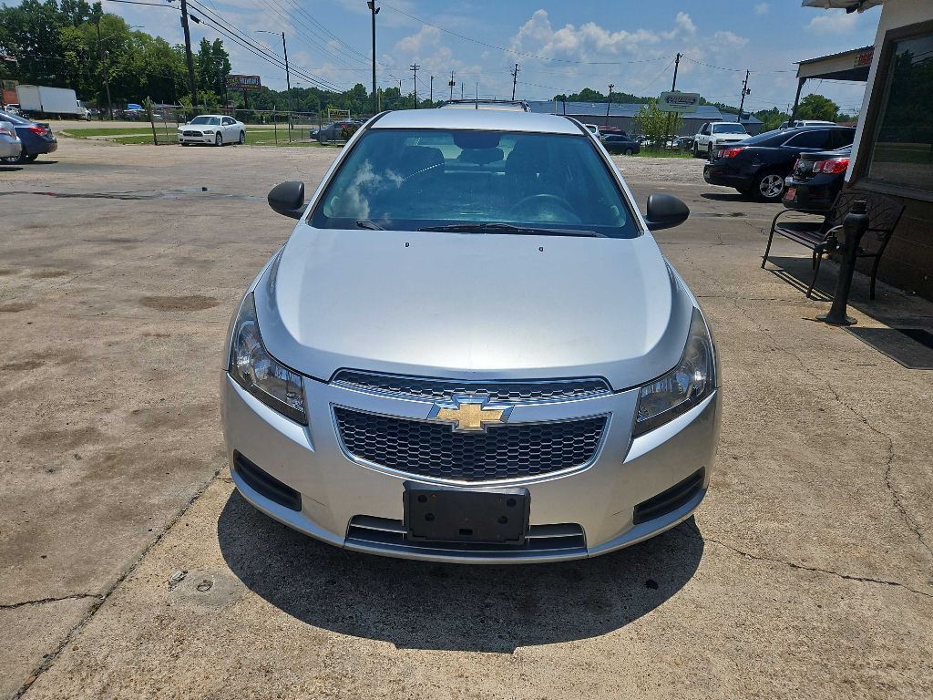 2012 Chevrolet Cruze Image 2