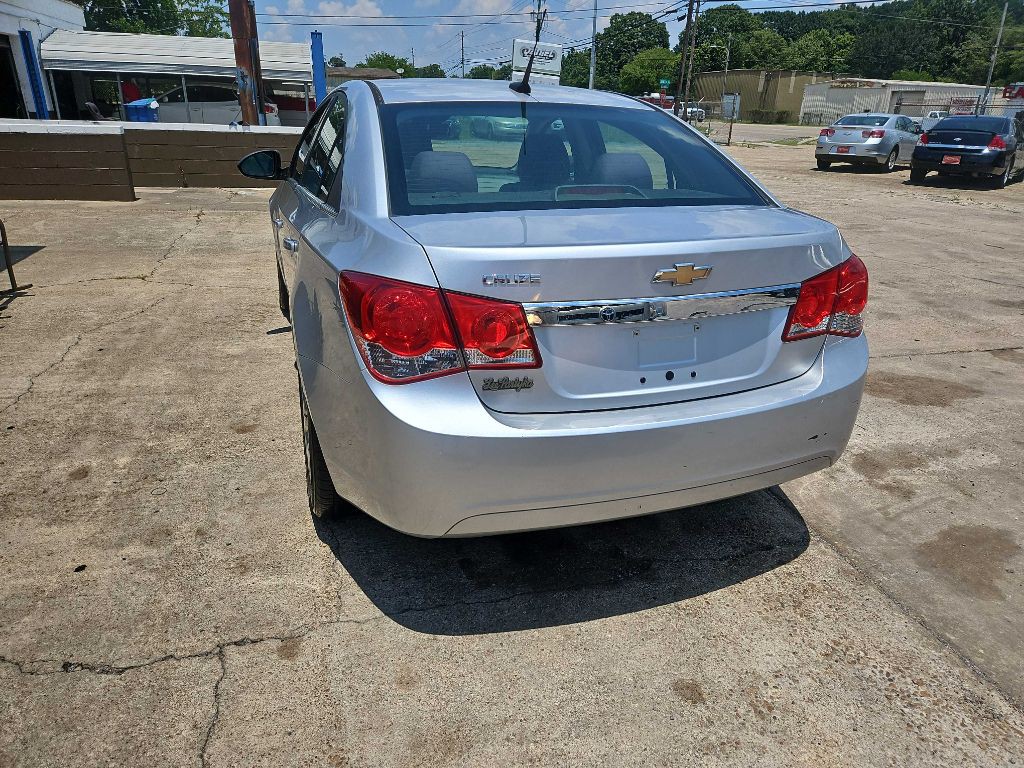 2012 Chevrolet Cruze Image 4