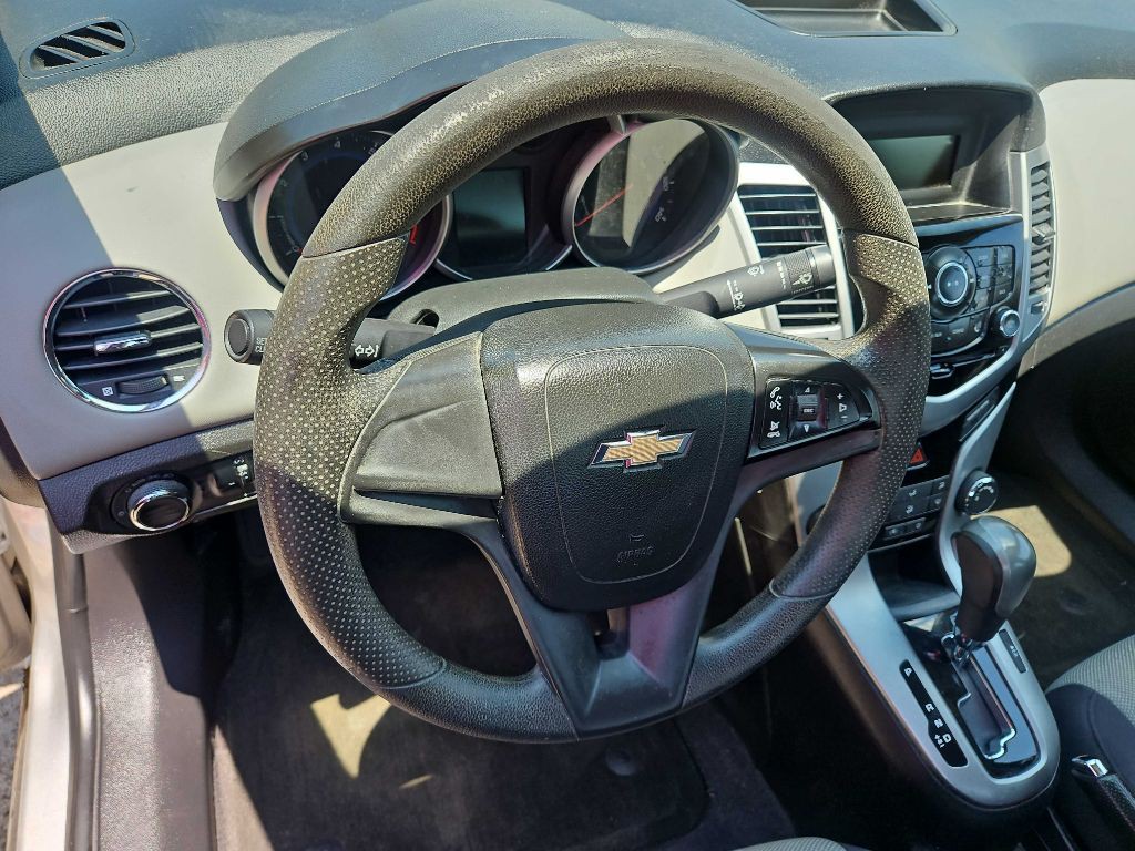 2012 Chevrolet Cruze Image 6