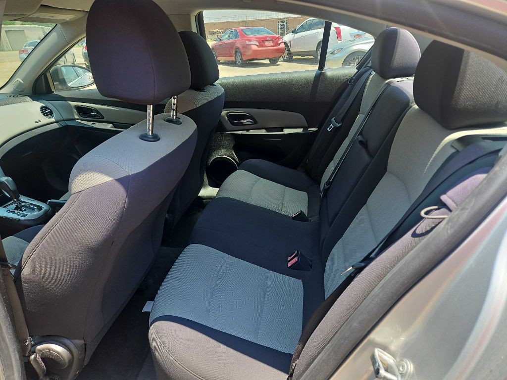 2012 Chevrolet Cruze Image 10