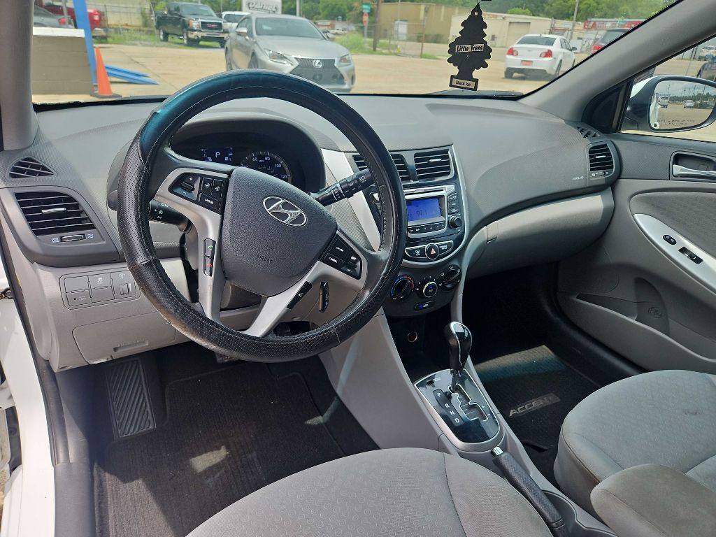 2014 Hyundai Accent Image 11