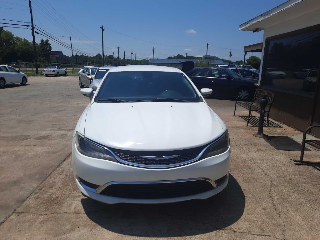 2015 Chrysler 200 Image 3