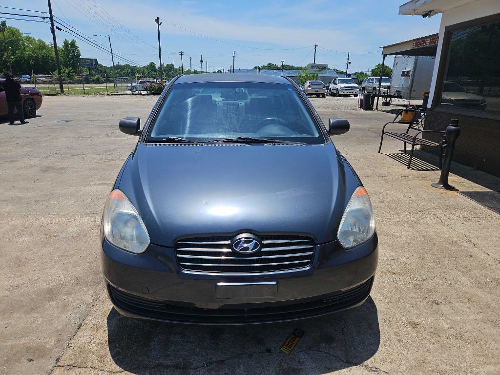 2010 Hyundai Accent Image 6