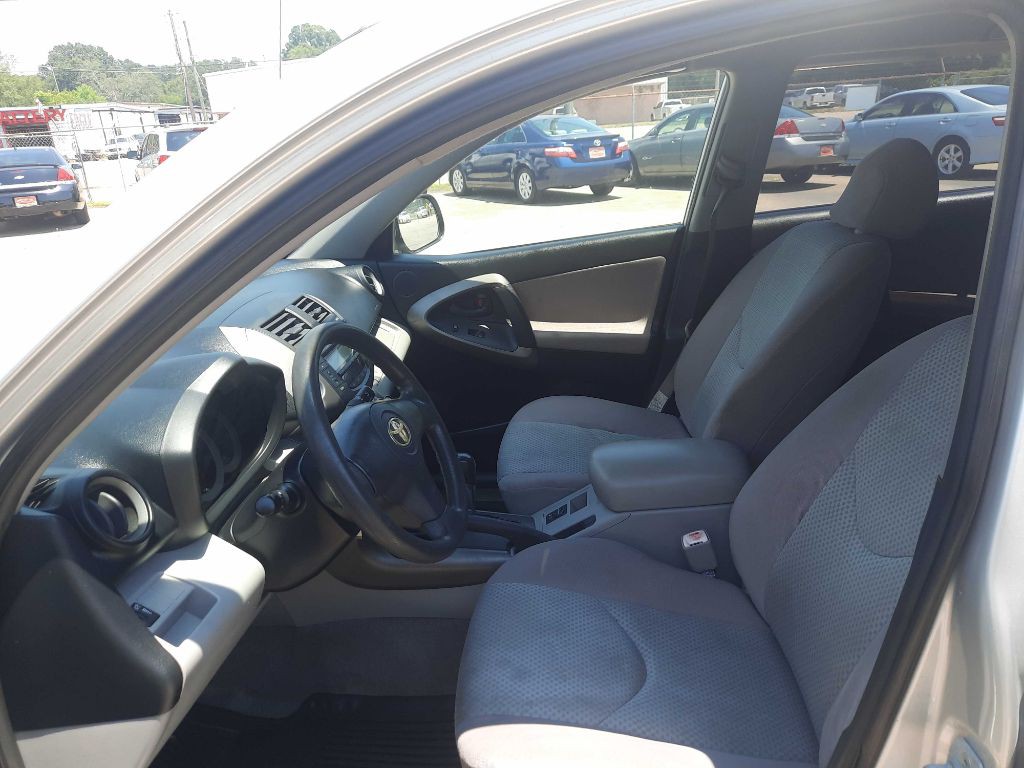 2007 Toyota Rav4 Image 2